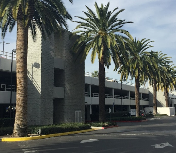 Bank Square image 